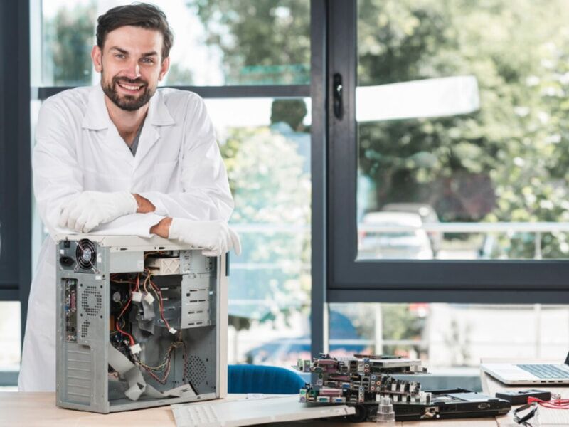 Bir Masaüstü Bilgisayarın Parçalarını Nasıl Monte Edersiniz? 